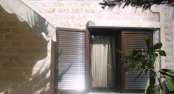 Συνθετικά κουφώματα PVC Πολύγωνο